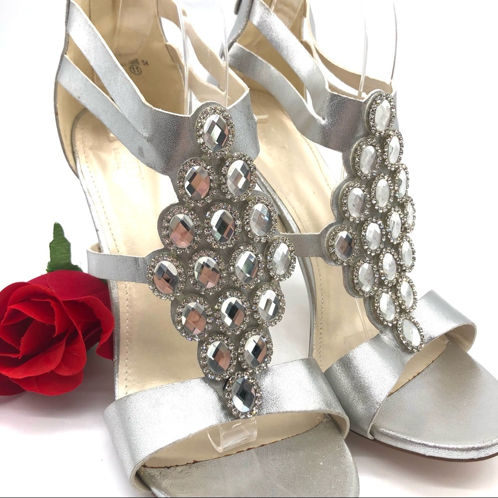 David’s Bridal Glamorous Bangie Bridal Heels size 11 - Picture 4 of 16